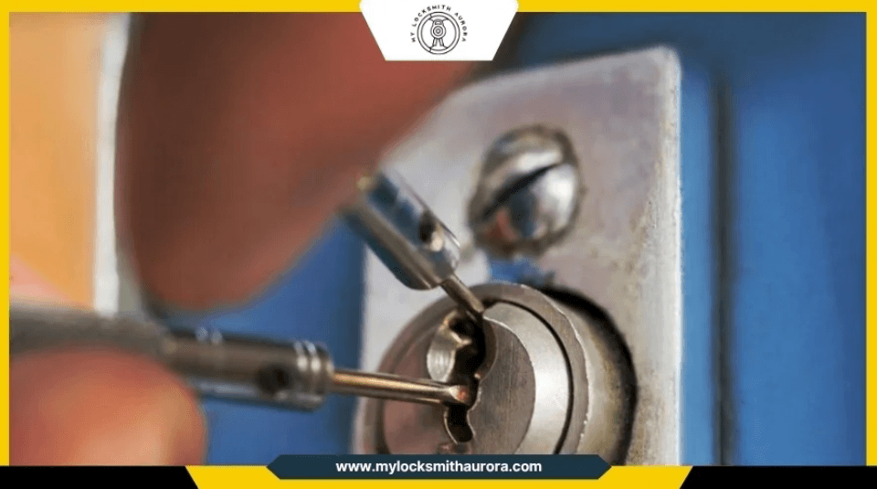 Why Local Homeowners Trust Expert Aurora Locksmiths for Property Security